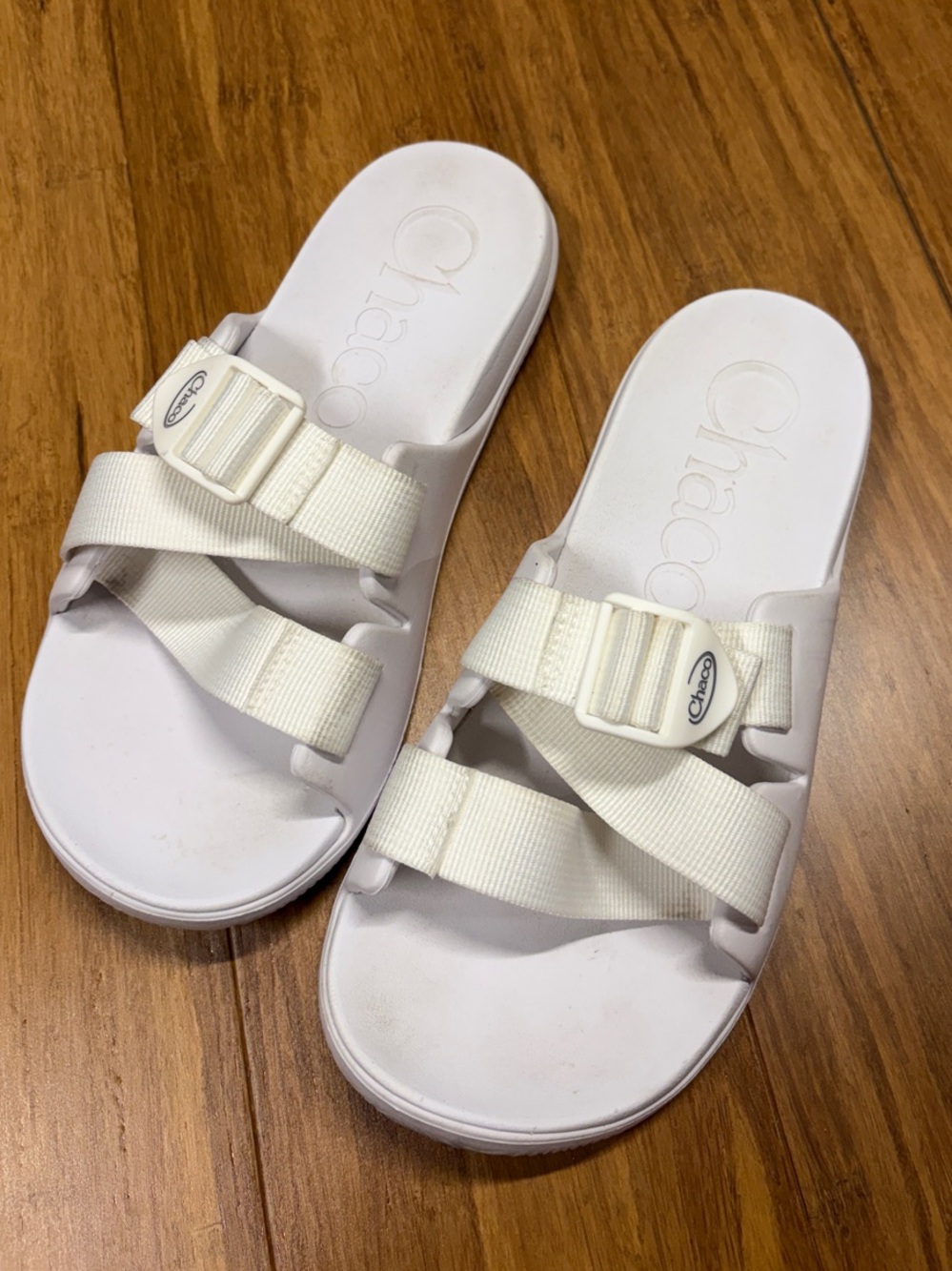 Chaco Women’s White Adjustable Slide Sandals size 8